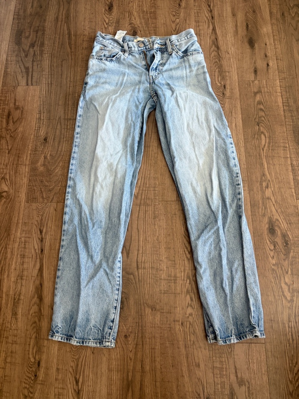 Levi's Light Wash Women’s straight leg Jeans